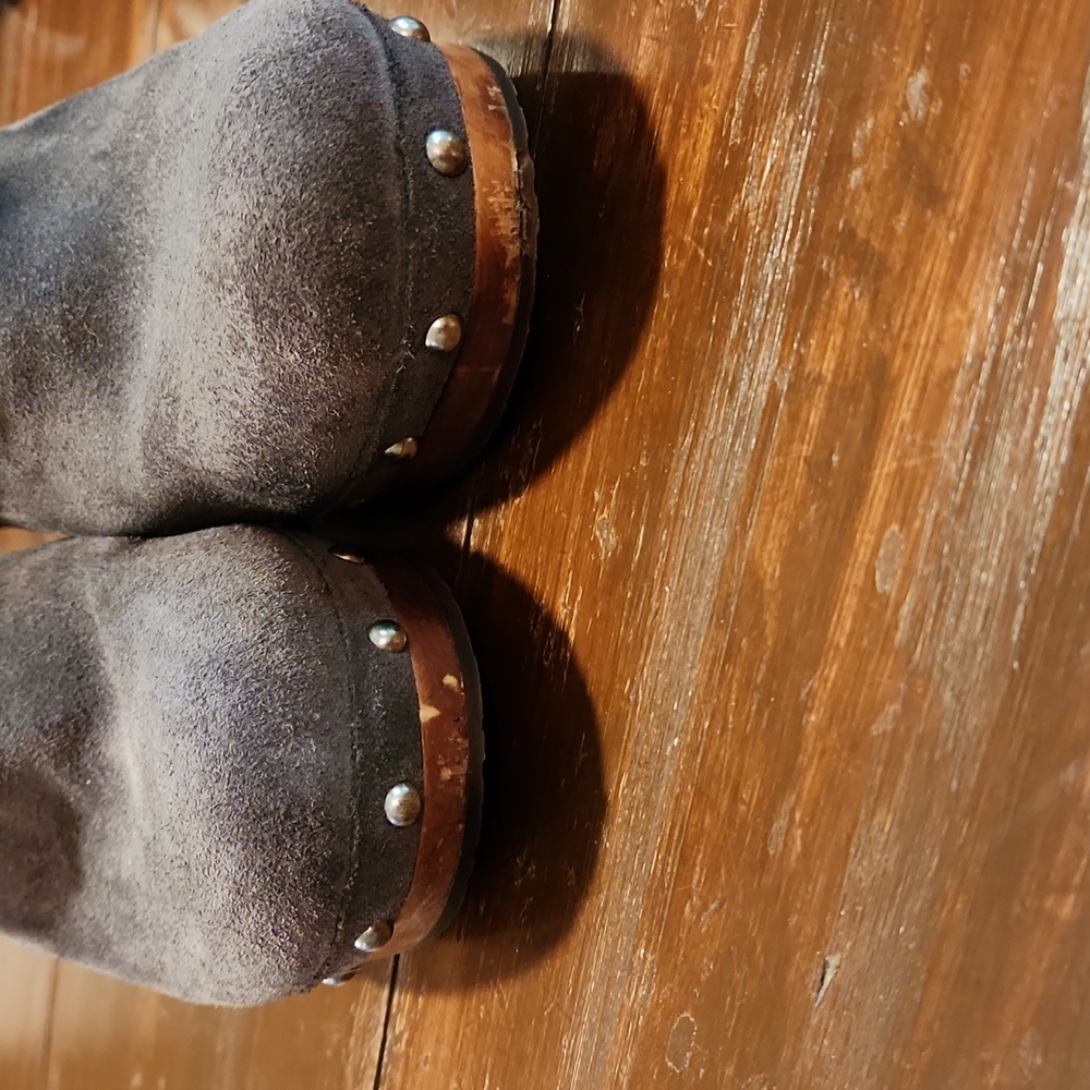 Ugg Kaylee Suede Clogs Size 7 - Picture 3 of 10